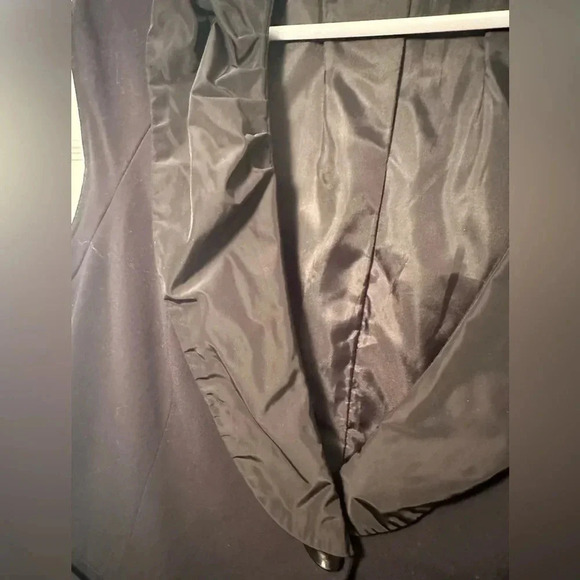 Cabi black one button vest - Picture 3 of 6